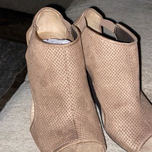 Suede like material size 8.5